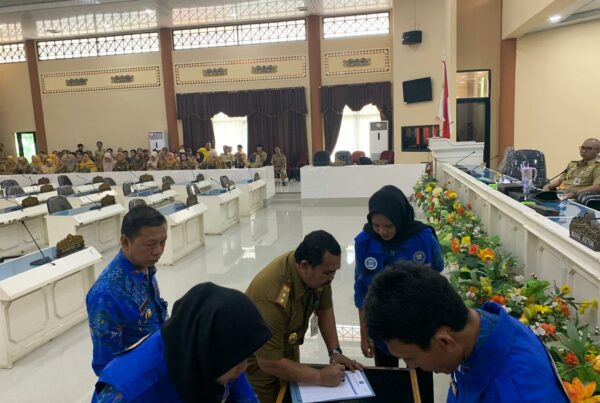 Badan Narkotika Nasional Kabupaten Tanggamus Rayakan Hari Sumpah Pemuda Dengan Tes Urine Dadakan Badan Narkotika Nasional Kabupaten Tanggamus Rayakan Hari Sumpah Pemuda Dengan Tes Urine Dadakan