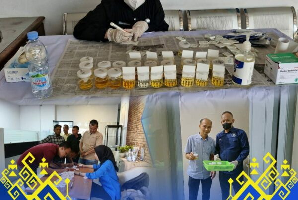 PEMBERDAYAAN MASYARAKAT MELALUI DETEKSI DINI TEST URINE